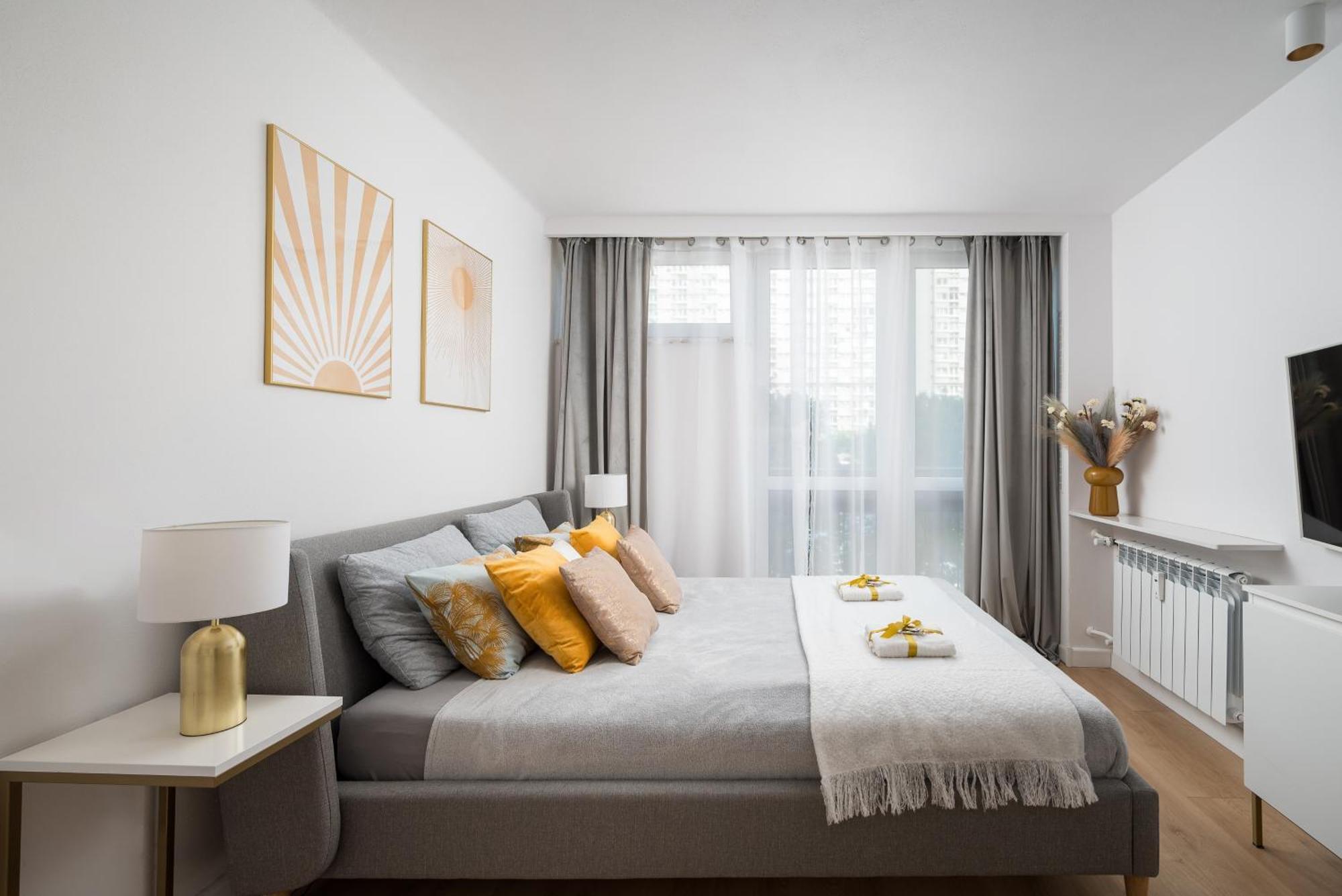 Gold Premium Central Suite 950 M To Central Station Parking Warsaw Exterior photo